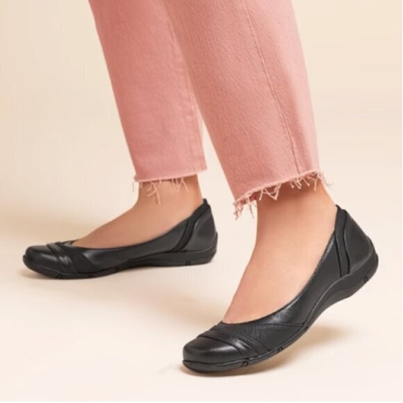 LifeStride Dig Flat (NARROW) - Picture 11 of 11